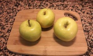 3 pomes a la cuina